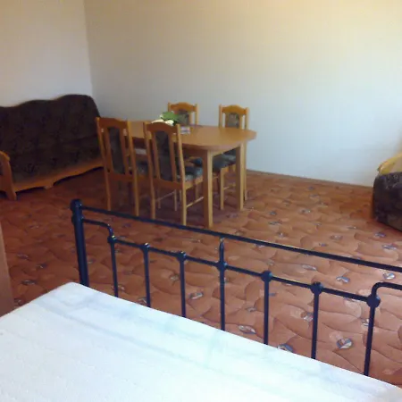 Pavovere Užeiga *