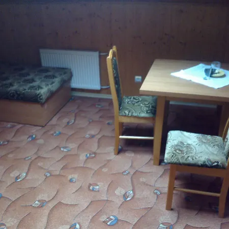 Pavovere Užeiga *